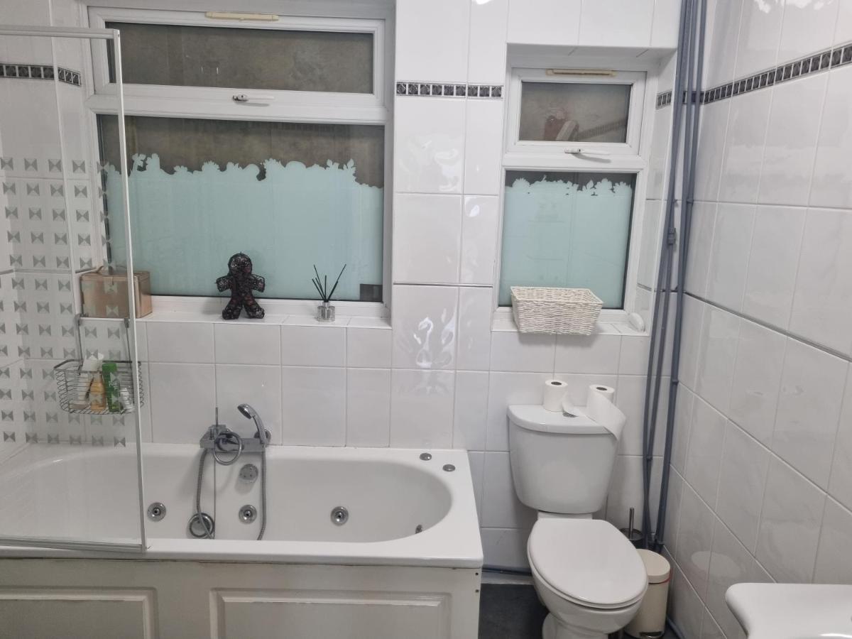 شقة Guess Bungalow Wembley لندن المظهر الخارجي الصورة